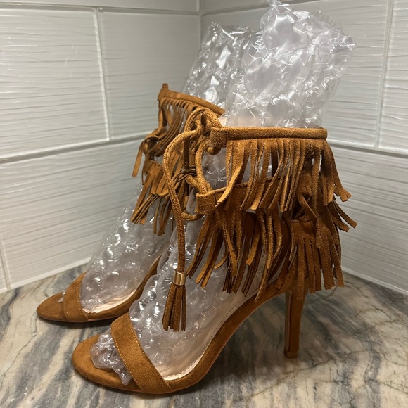 Via Pinky Shoes - Open Toe Brown Suede Fringe Tassle Heels Pumps Stilettos 7.5
3 3/4” heel